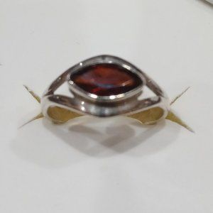 1.2 carat NWOT Natural Garnet Ring